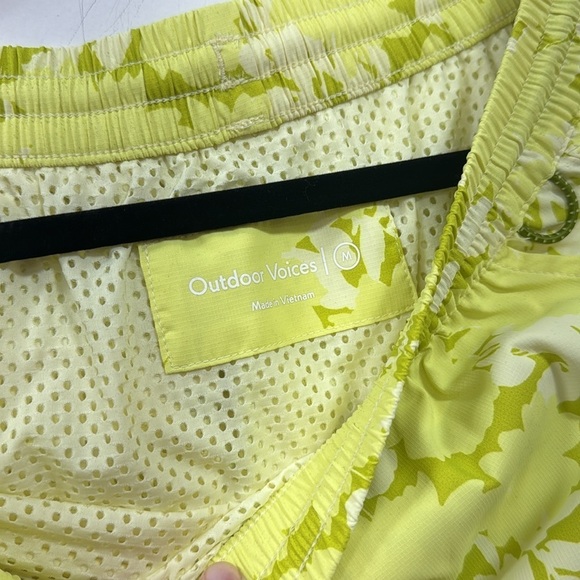 Outdoor voices size medium men’s swim trunks with liner - Picture 2 of 3